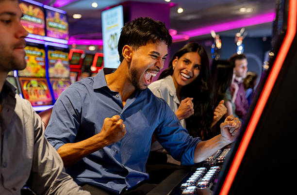 toram arcade games interface showing game selection and instant-play options